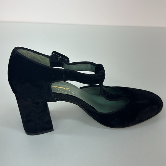 Paola d’Arcano Flapper Roaring 20’s Style Mary Jane Tee Strap Velvet Heels 38.5 - Picture 10 of 10
